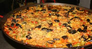 Grande paella au camping