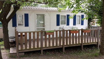 logement en camping avec terrasse
