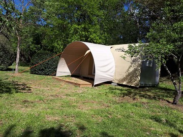 Location de grande tente avec chambre
