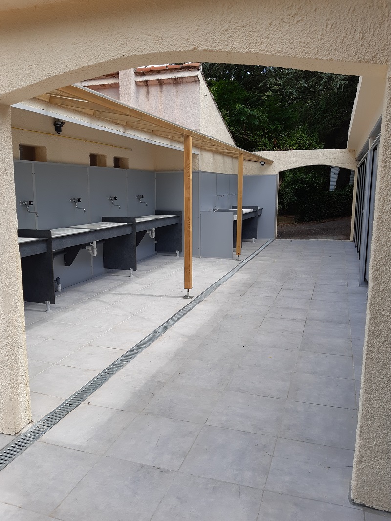Sanitaires – Camping Las Closes – Corneilla-de-Conflent